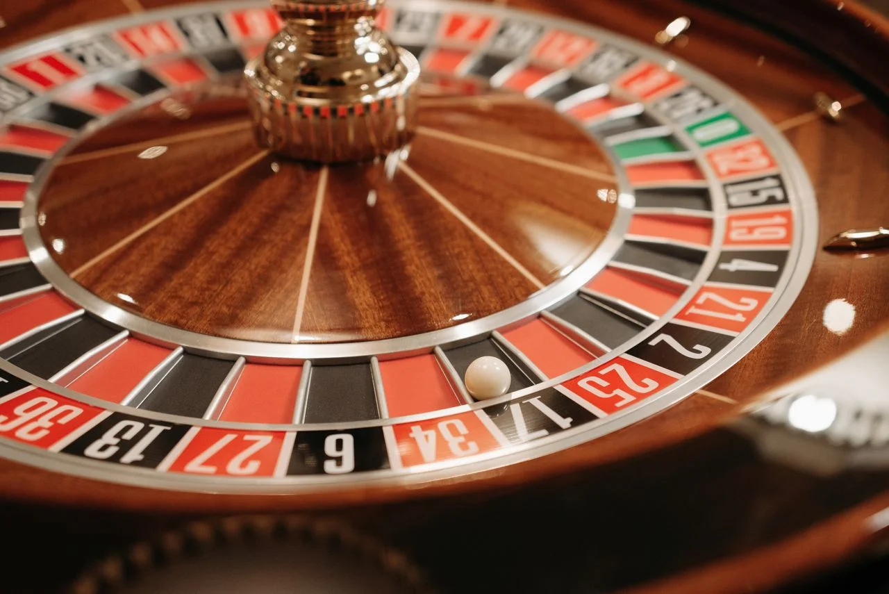 Hệ thống quy tắc và điều khoản vận hành KUBET77